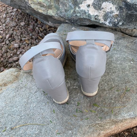 New Grey Scalloped Sling Back Platform Sandals - Picture 4 of 5